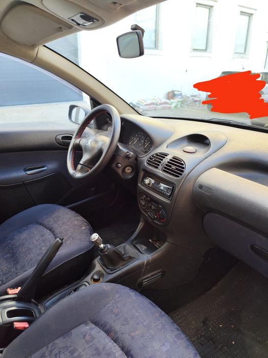 Carro Peugeot 206