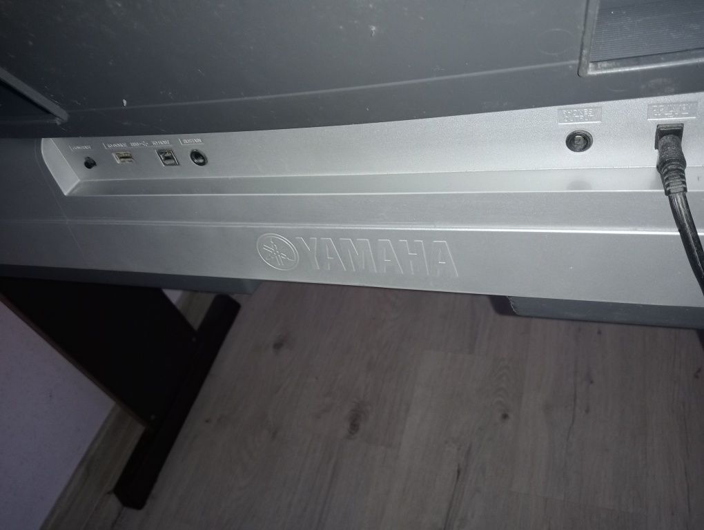 Keyboard Yamaha DGX 530