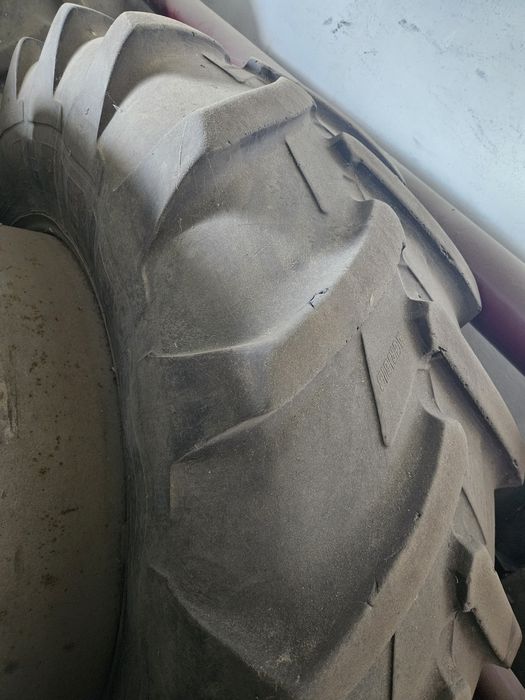 Koła bliźniacze 18.4 R38 460/85/38 MICHELIN Case McCormick