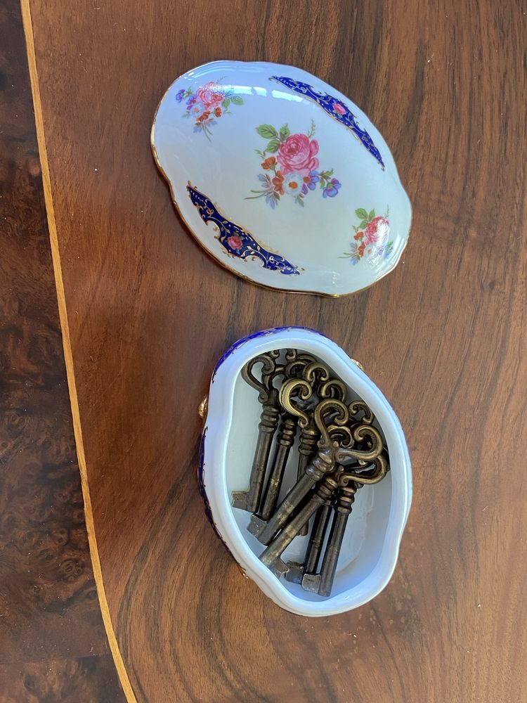 Guarda joias porcelana