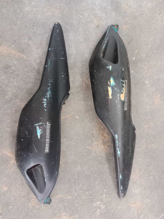 cagiva canyon boczki owiewki boczne plastiki boczek zadupek