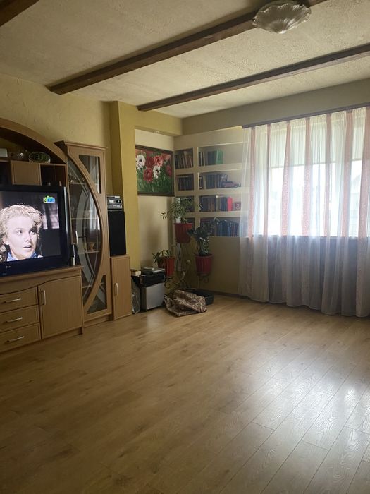 Продаж  будинку  передмісця .