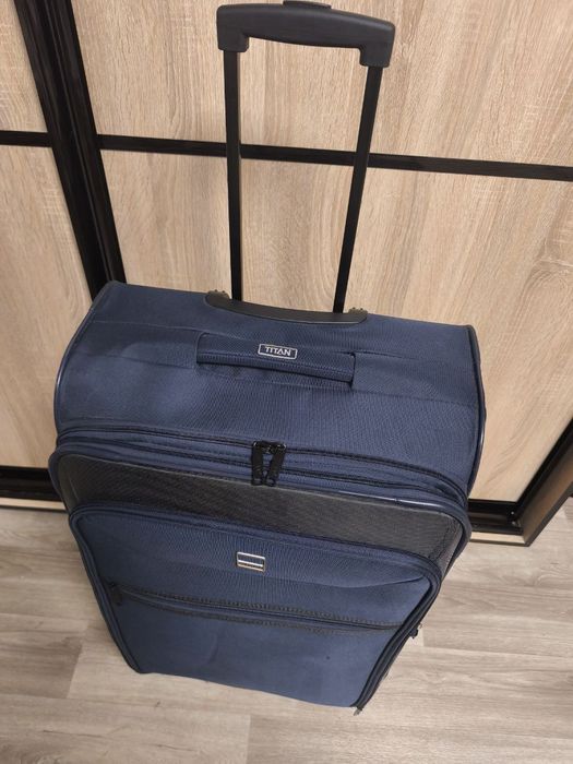 Чемодан бошьшого размера на колесах, валіза для подорожей тканина