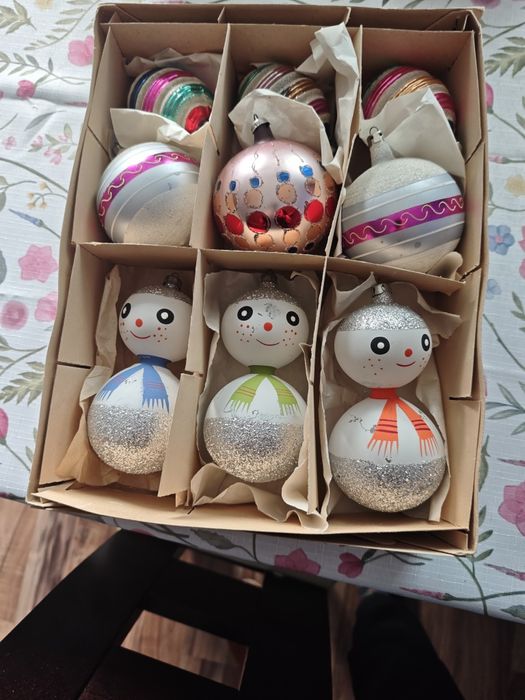 Stare bombki z PRL kultowy bałwanek