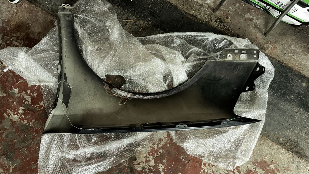 Крило Volkswagen Passat b6 правое ОРИГИНАЛ