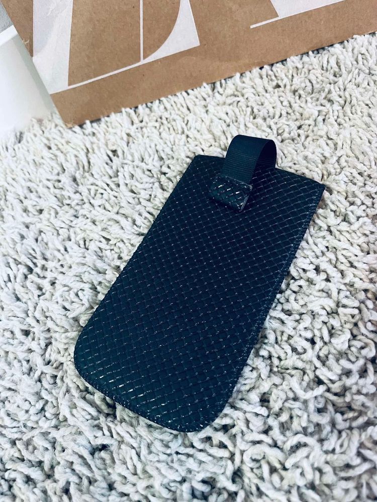 Etui na telefon czarne case pokrowiec czarny
