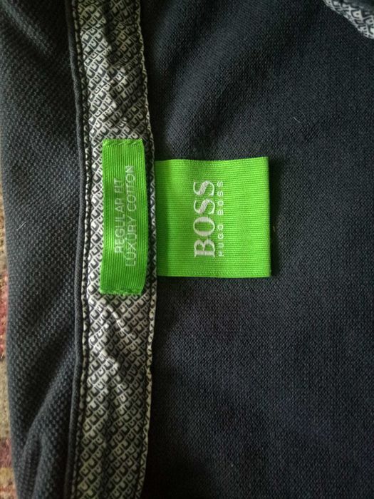 Продам футболку поло Hugo Boss большого размера.