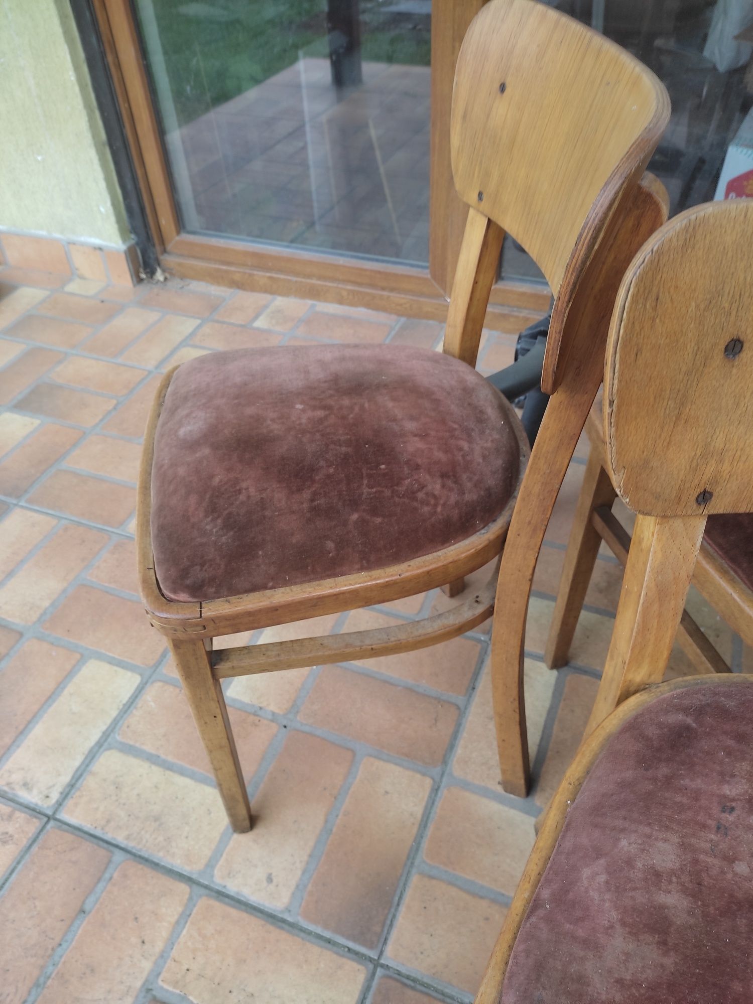 Krzesła z PRL po babci