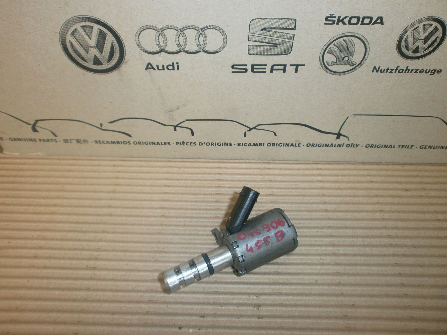 CZUJNIK CIŚNIENIA OLEJU 04L906455B 04L906455J 1.6 2.0TDI VW SKODA GWARANCJA
