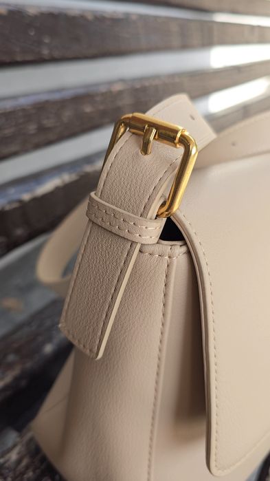 Шкіряна бежева сумка , натуральна шкіра