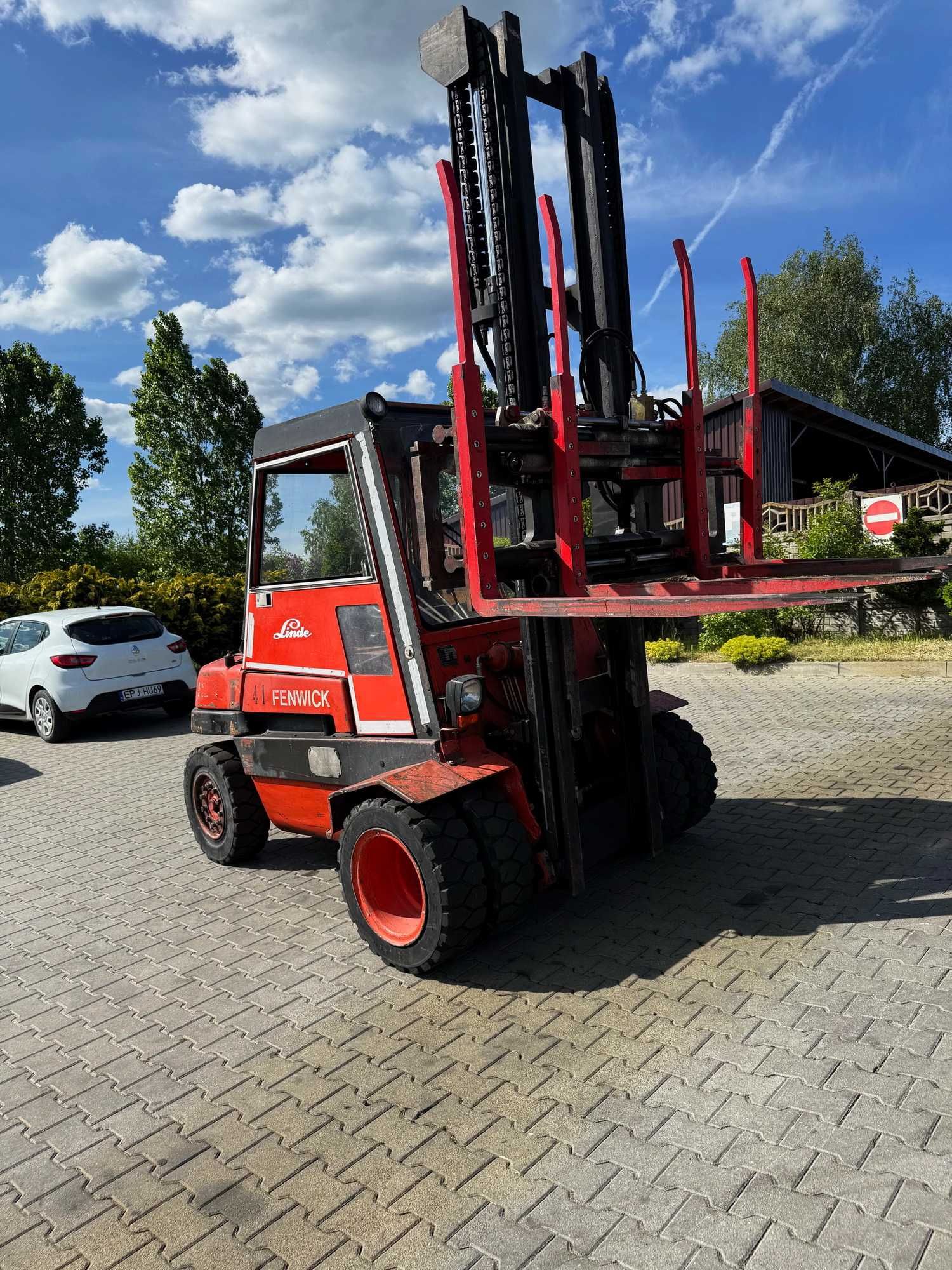 wózek widłowy LINDE H40D DEUTZ diesel bliźniacze koła 4000kg 4 -sekcja