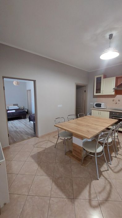 Будинок подобово,ВІЛЬНО