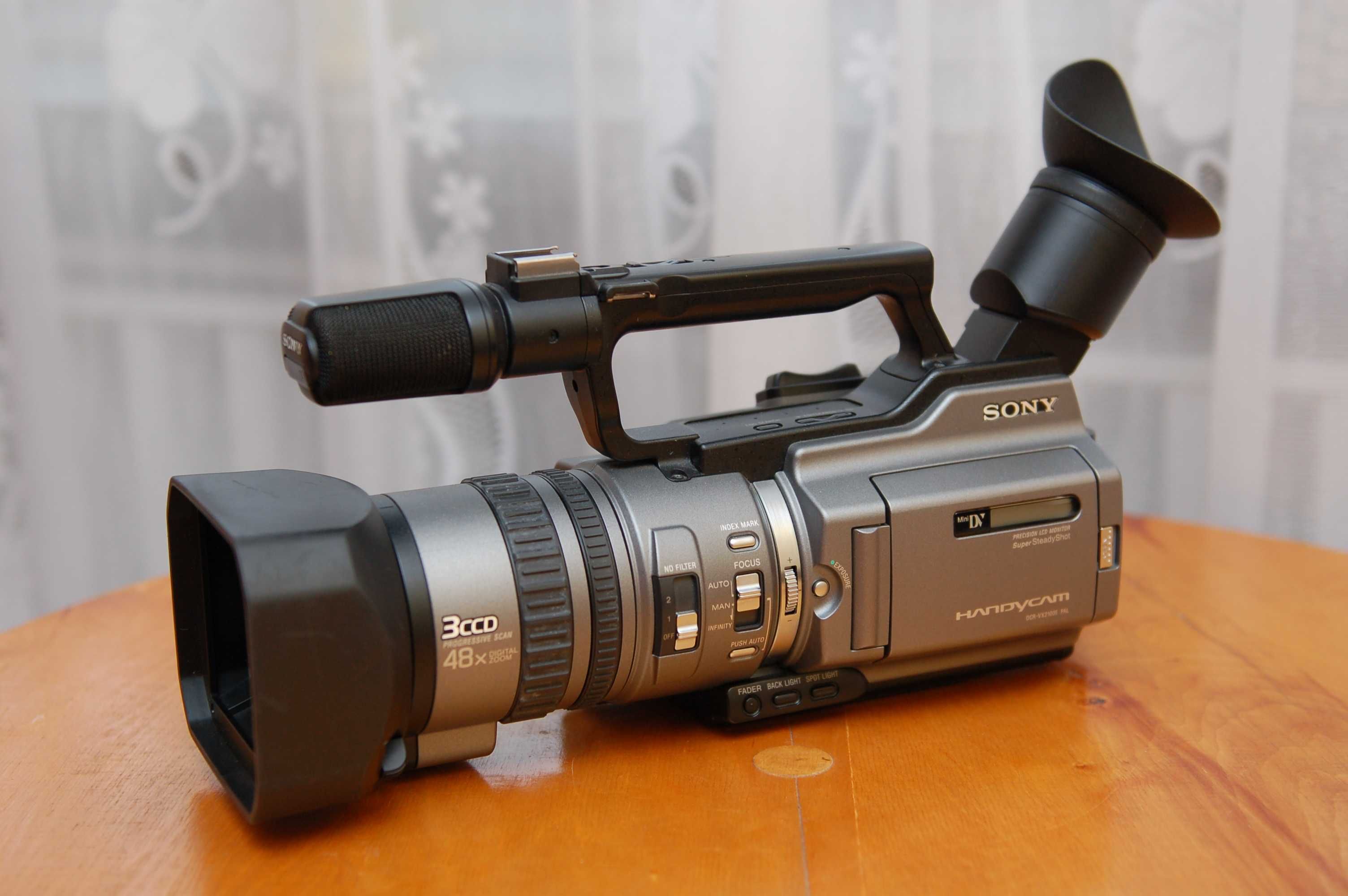 Kamera cyfrowa Sony DCR-VX2100E