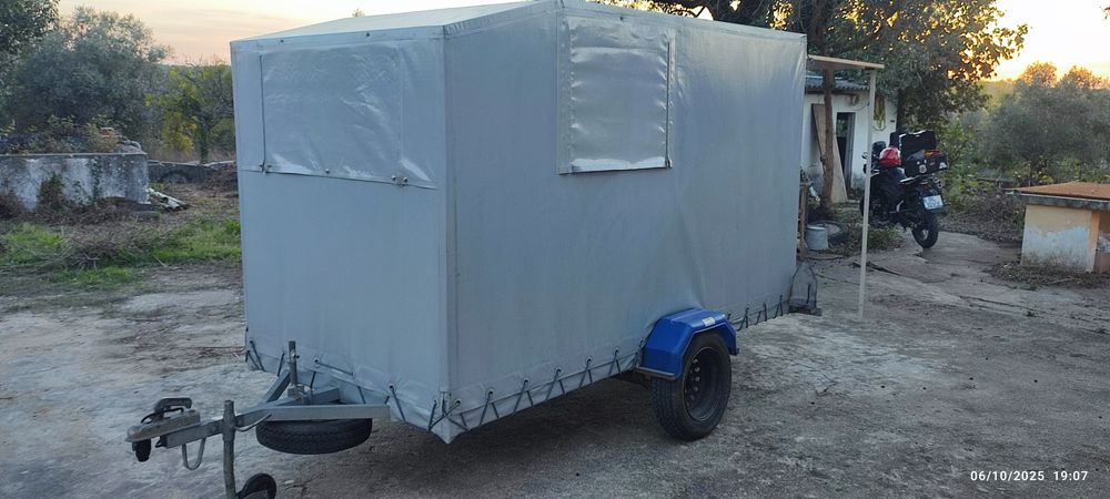 Mudança com reboque