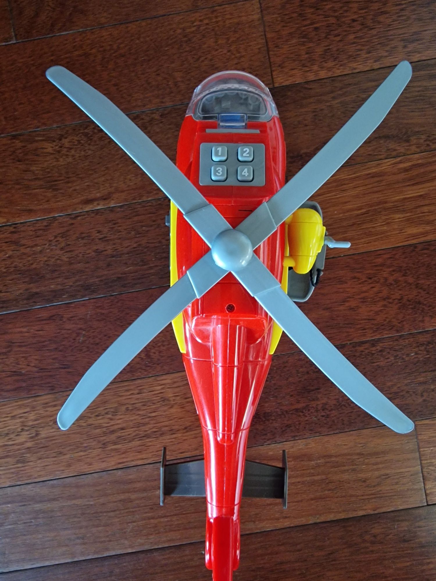 Helikopter ratunkowy na napęd, LED, dźwięki