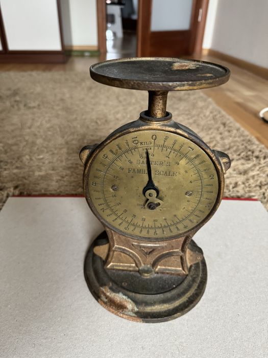 Stara waga zegarowa Silvesters