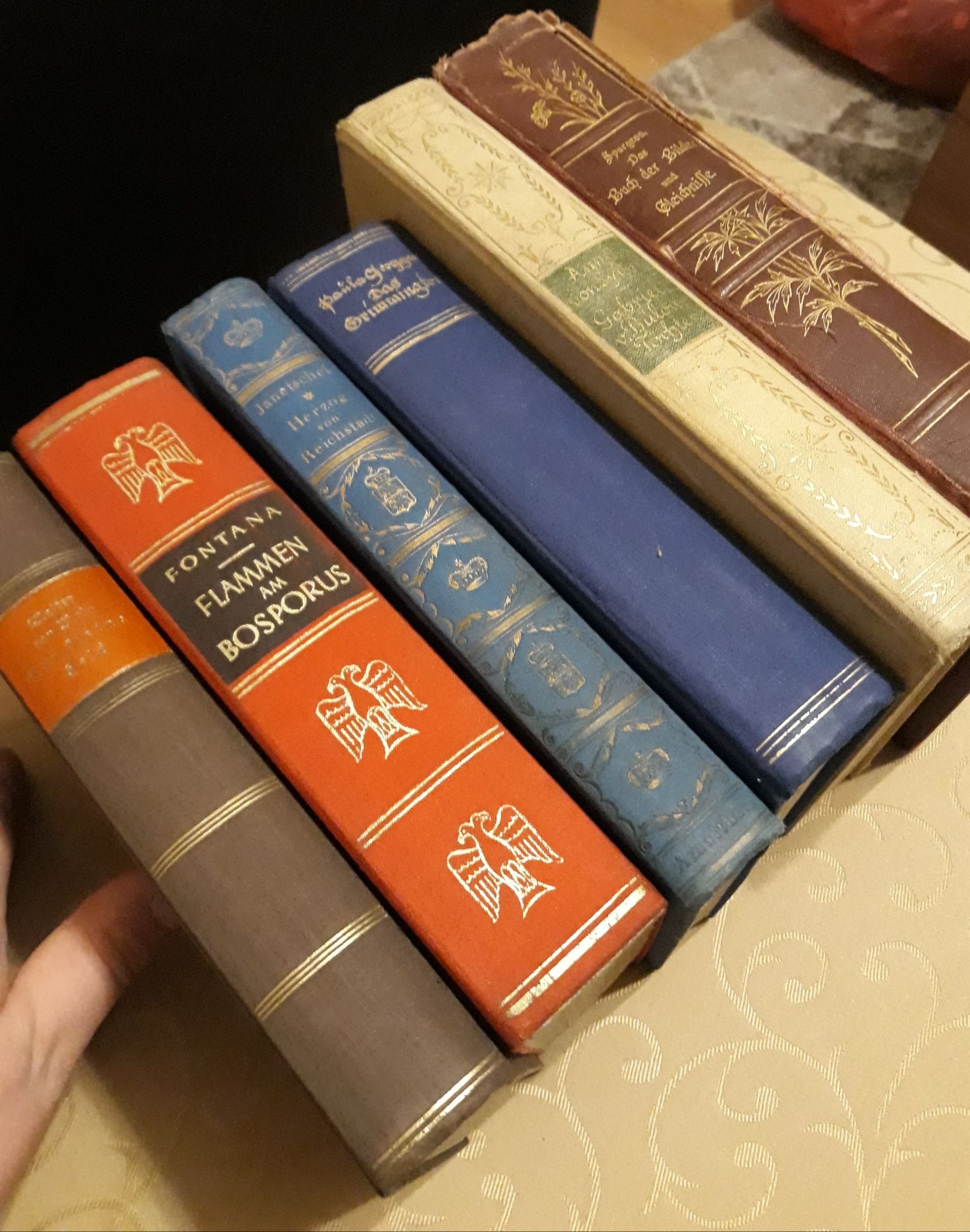 Pozłacane, przedwojenne stare książki. Pięknie, praktycznie antyk