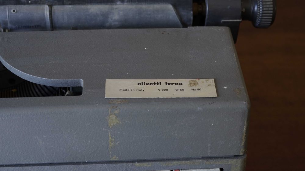 Máquina de Escrever Antiga Olivetti Ivrea