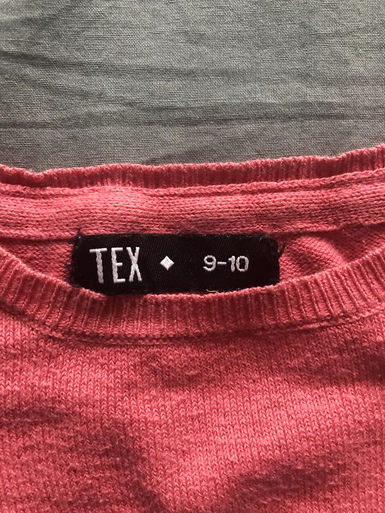 Różowy sweterek z cekinowym motylkiem dla 9-10 lat