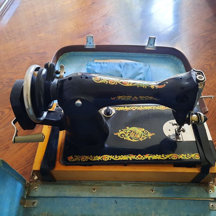 Щвейная машинка ручная Подольского завода класс 2-М.