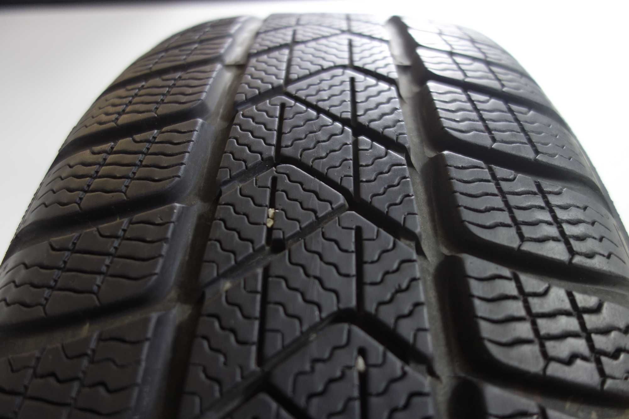 Opony zimowe 205/50/17 - PIRELLI Sotto Zero 3 XL