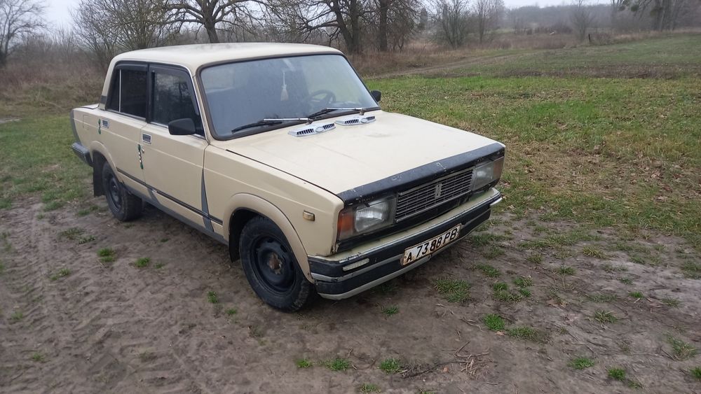 Продам жигуль на повному ходу