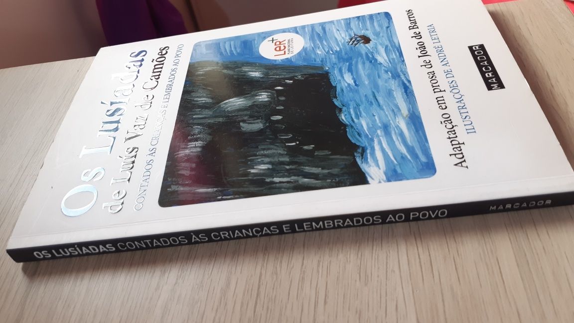 Livro "Os Lusíadas"