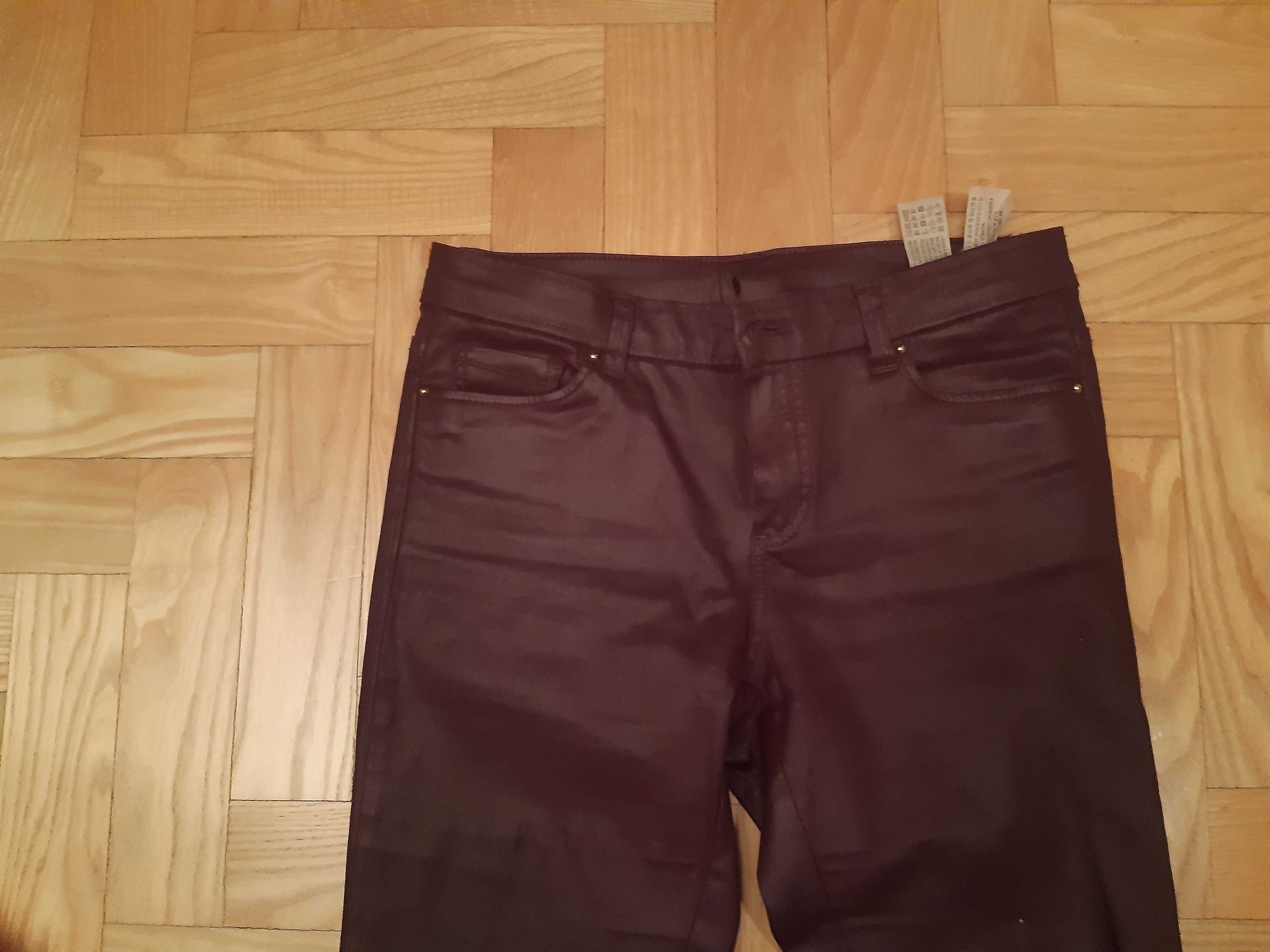 Woskowane spodnie Massimo Dutti