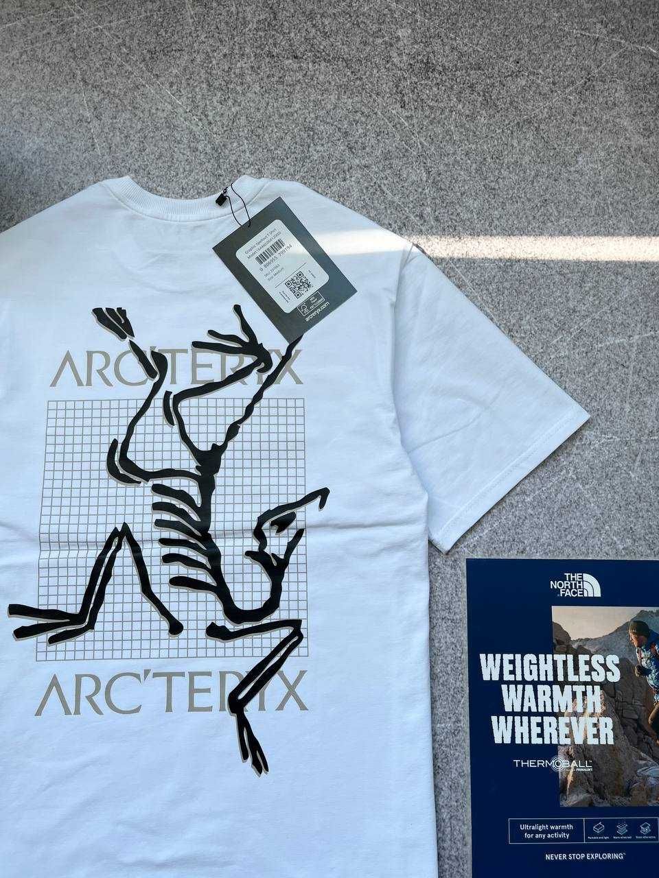 Біла футболка Arcteryx з бірками (Оверсайз)