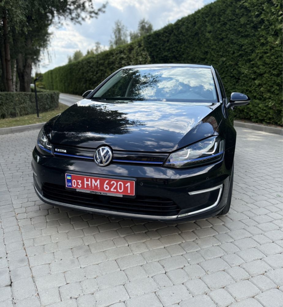 Продаеться e Golf 24 kwt 2015