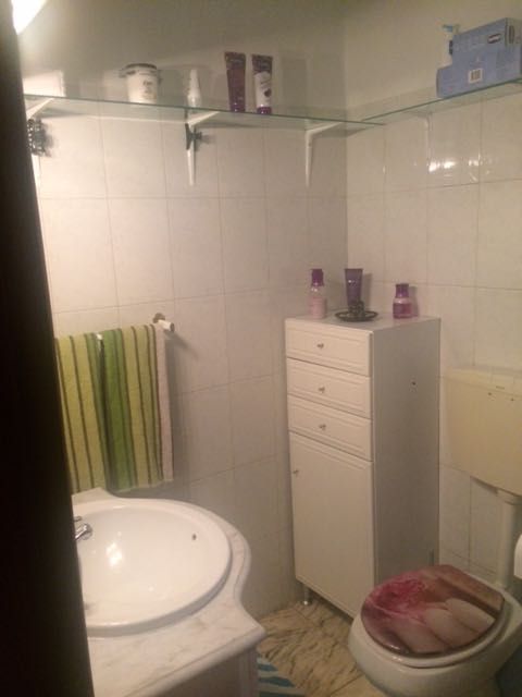 Vende-se Rés-do-Chão Independente em Moradia Geminada – Abrantes