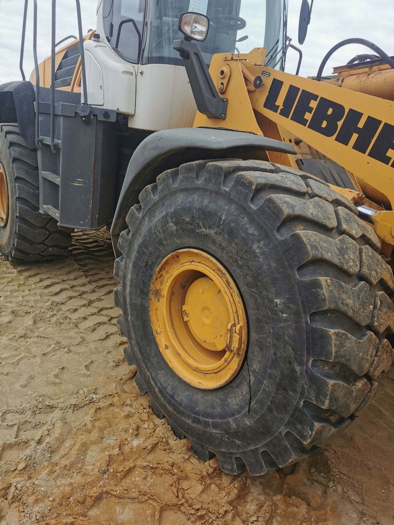 Liebherr 580 2plus2