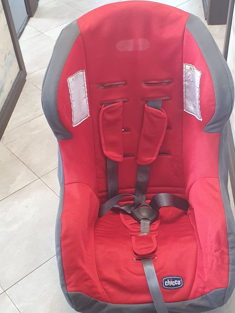 Chicco universal автокрісло від 0