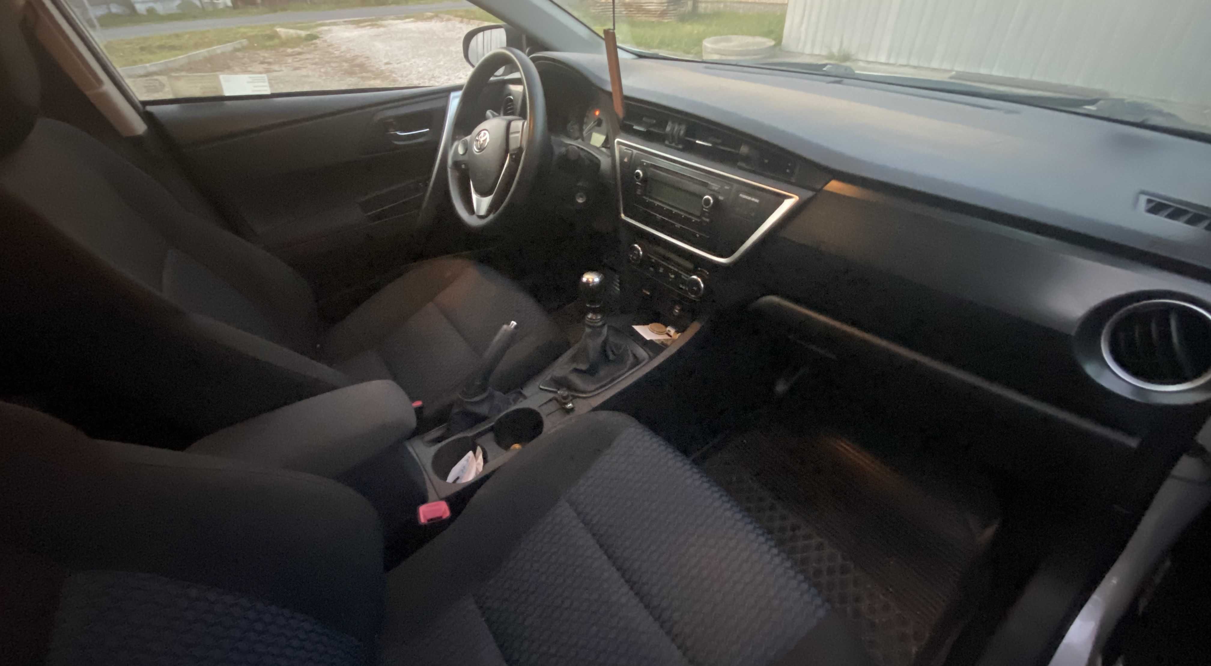Toyota Auris 2015r 1.3 Benzyna+LPG