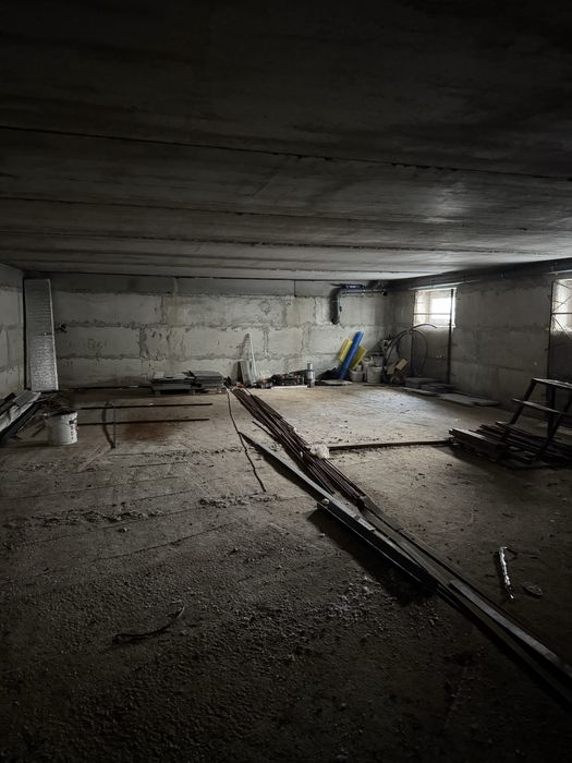 Продаж окремостоячого будинку, котеджу