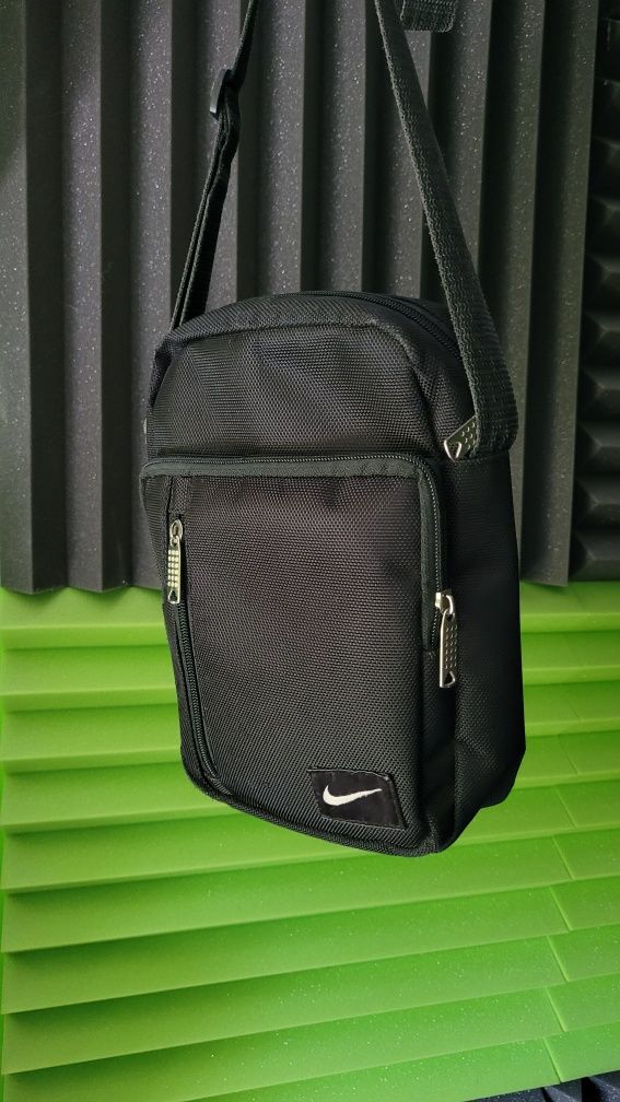 Torebka na ramię Nike