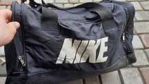 Сумка спортивная дорожная nike.черная р-ры55*30*30см.