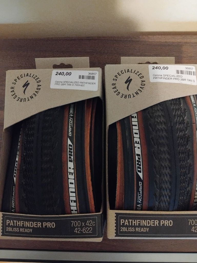 Opony Pathfinder Pro 2Bliss Ready 700x42C, mały przebieg