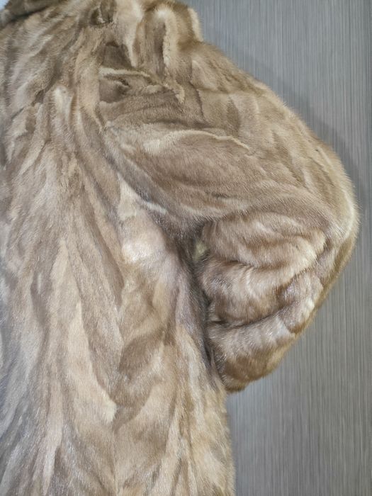 Długie futro naturalne z norek