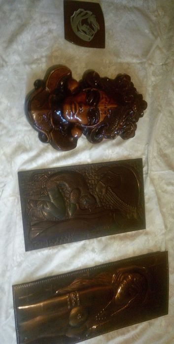 Винтажные настенные сувениры. Барельефы и др.