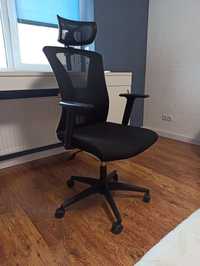 Ортопедичне офісне крісло в ідеальному стані – недорого!