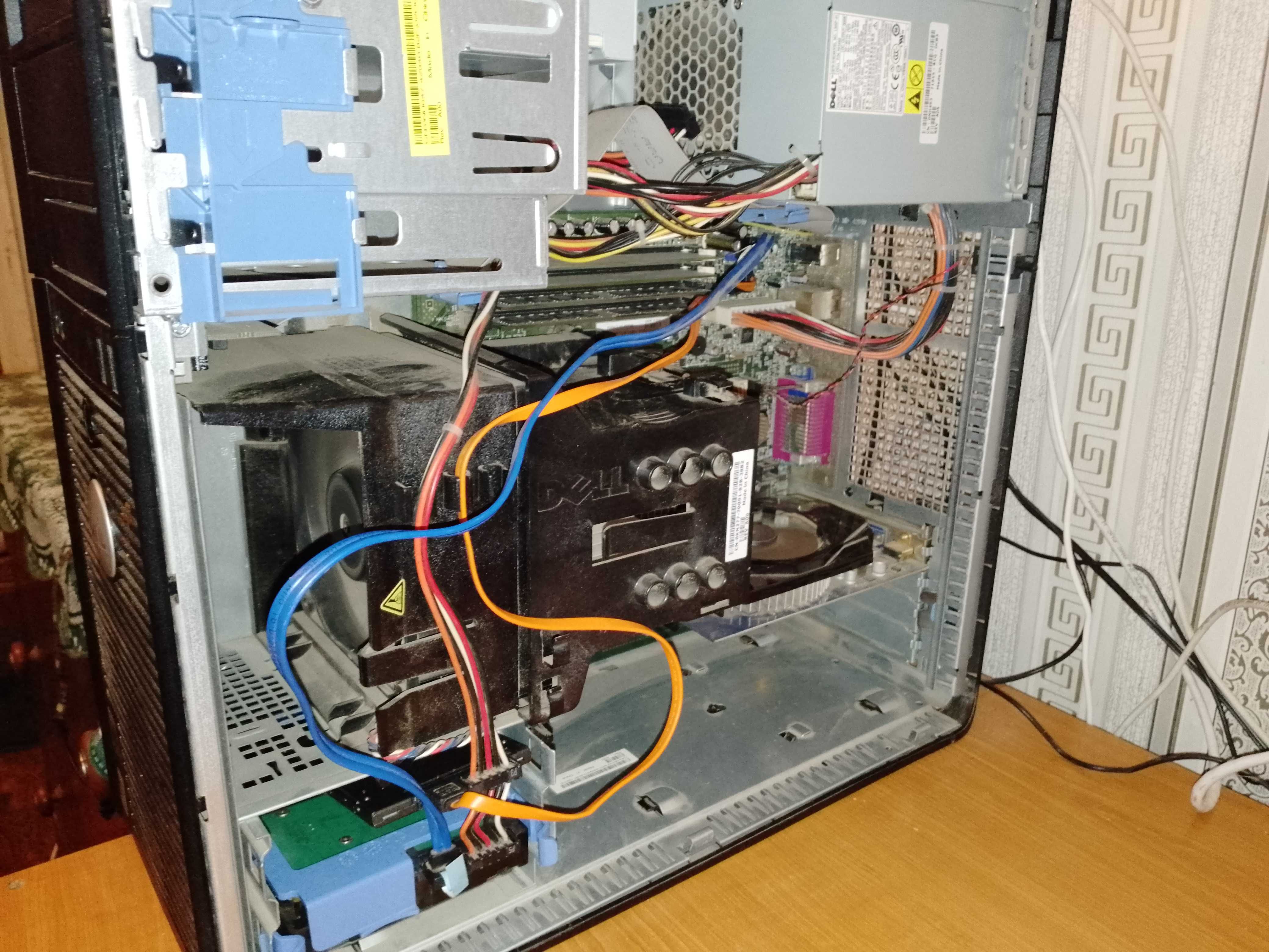 Продаю системнік  DELL