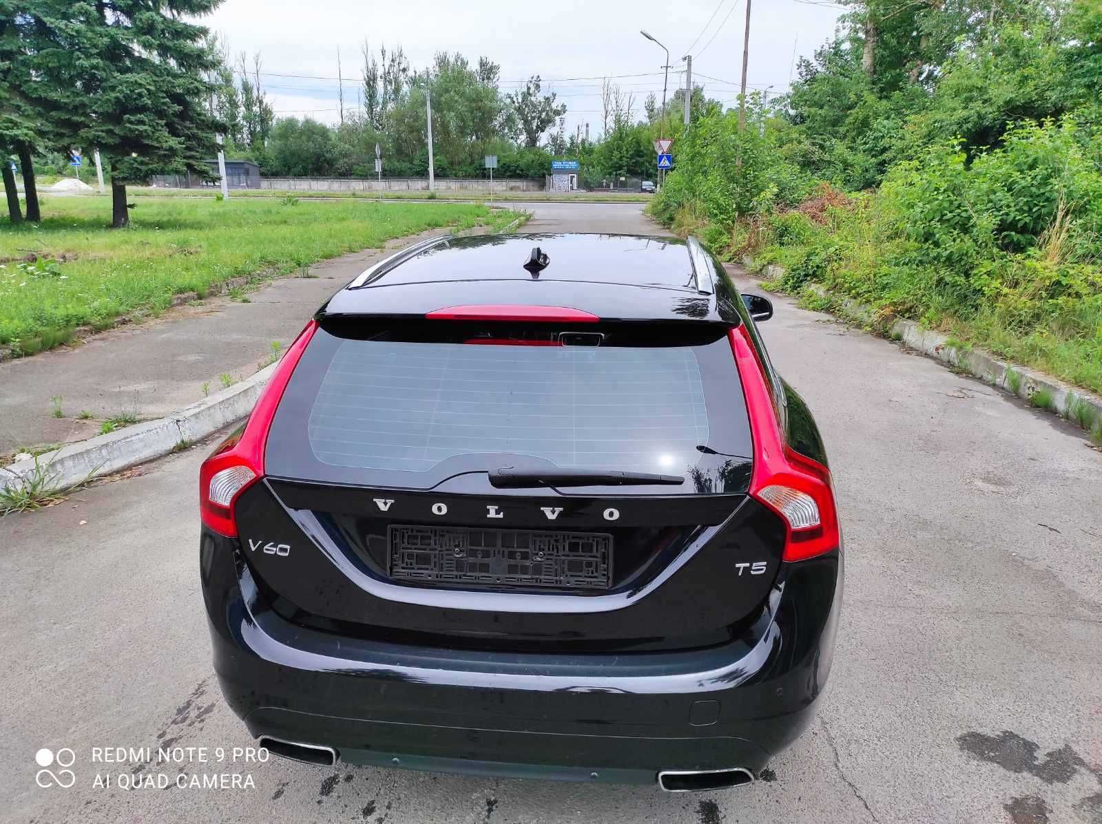 Volvo V60 T5 Premier 2.0 (245кс) 2017