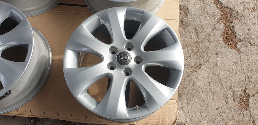 Opel Astra J, Zafira C 17" Felgi 5x115 Czujniki Ciśnienia