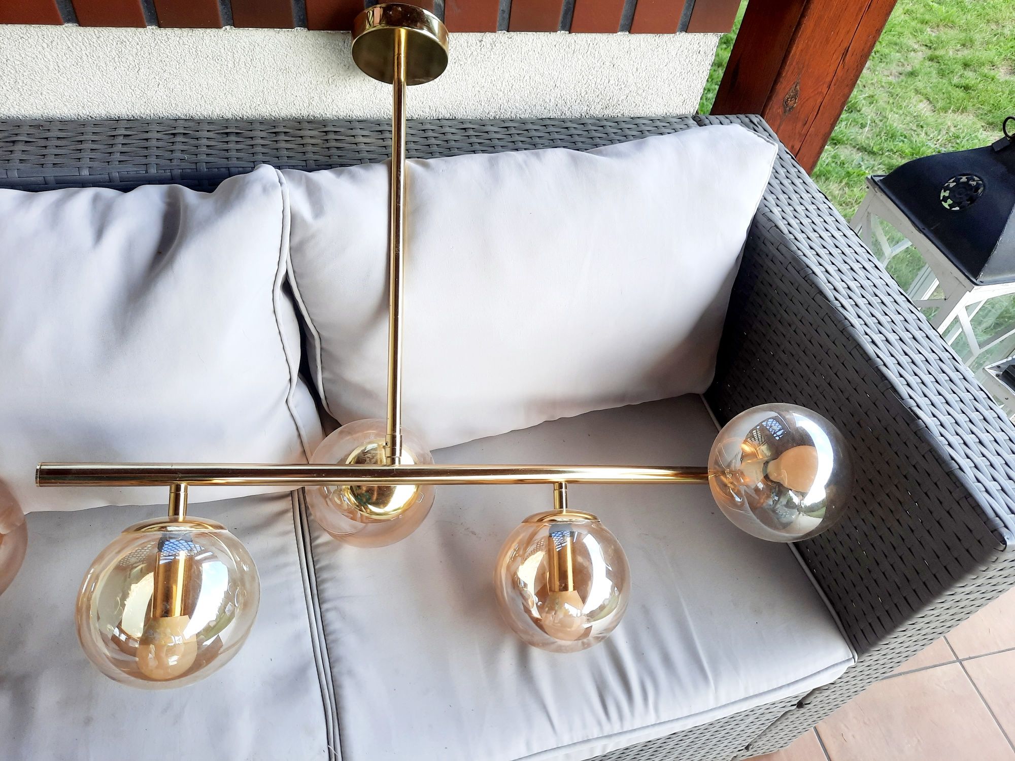 Nowoczesna lampa do salonu