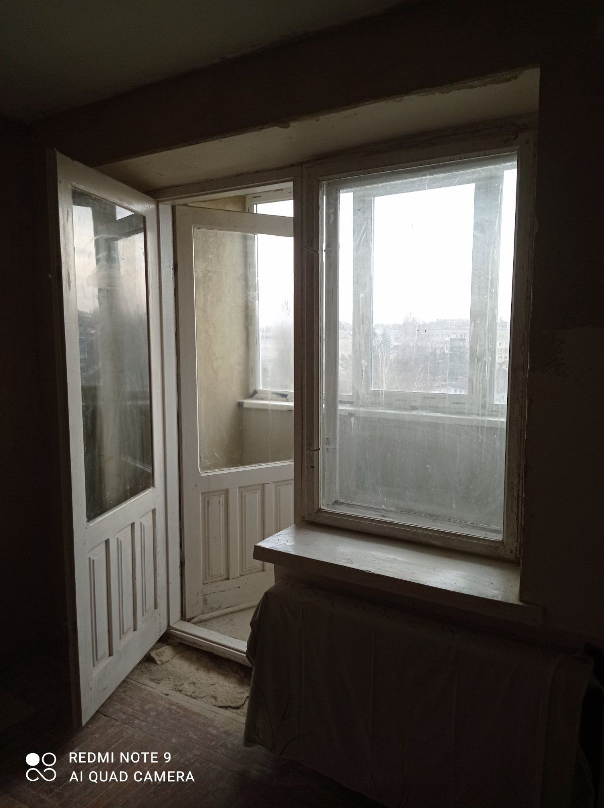 Двері і вікно на балкон