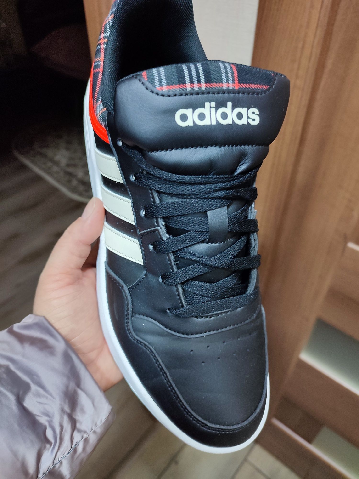 Кросівки чоловічі  демисезонні Adidas новенькі!