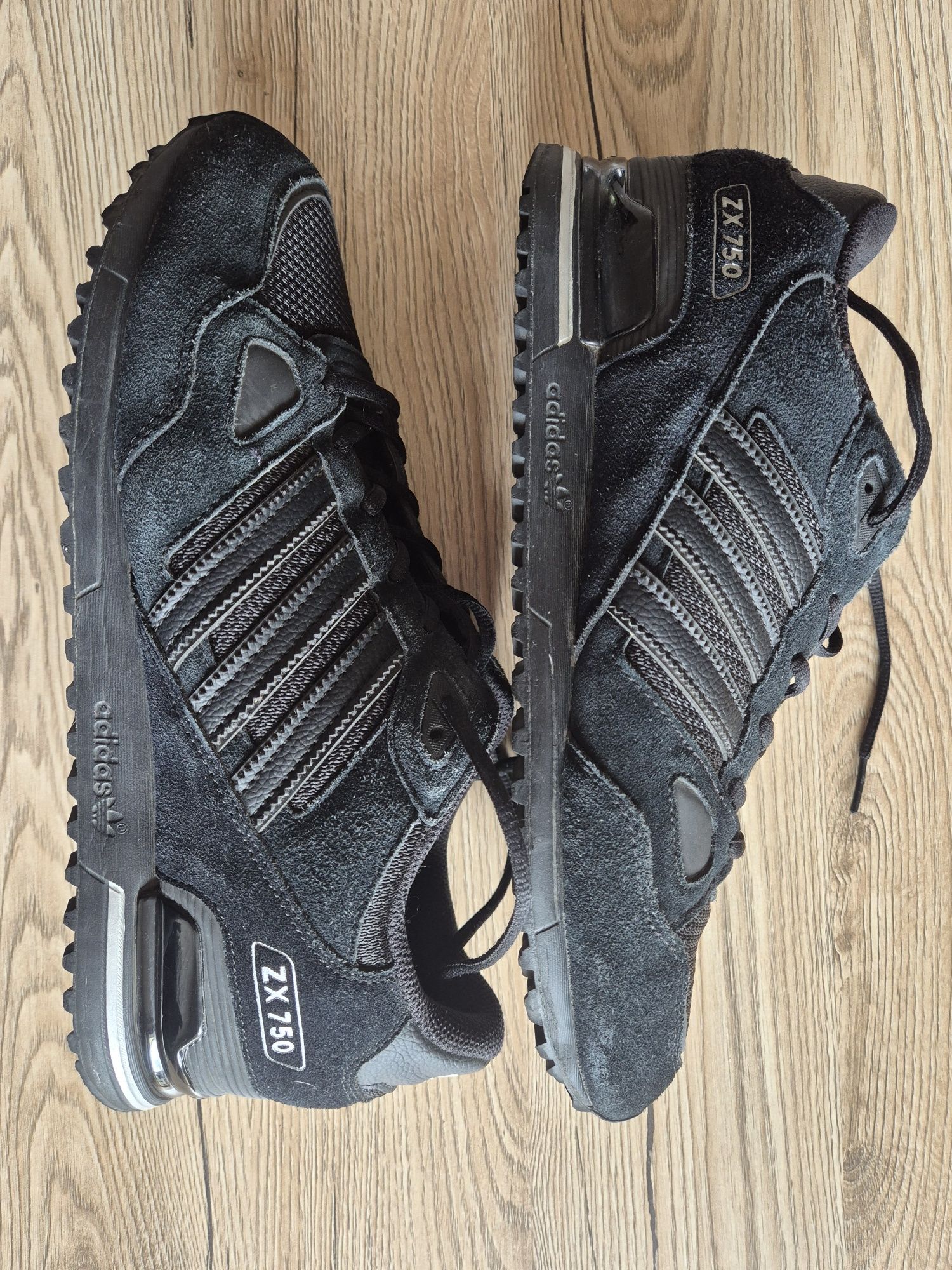 Buty Adidas ZX 750 czarne sportowe