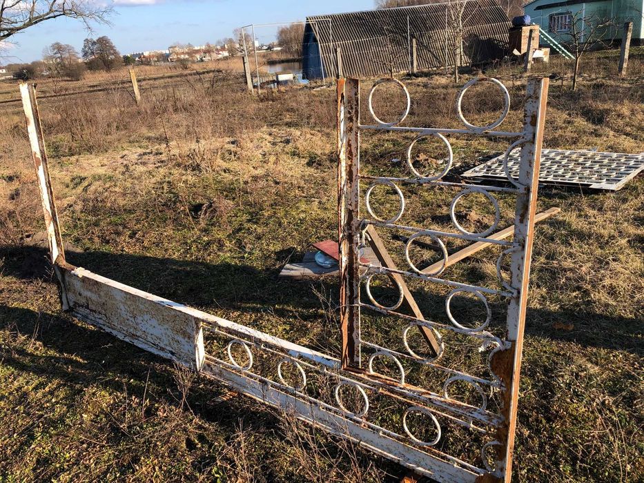 Решетки Грати металлические Б/У на окна, дверь металл