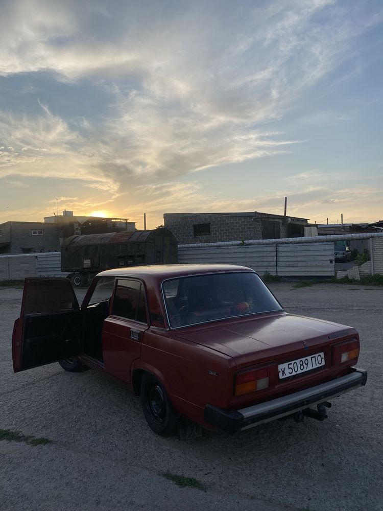 Ваз 2105 жигули Lada торг на дорогу